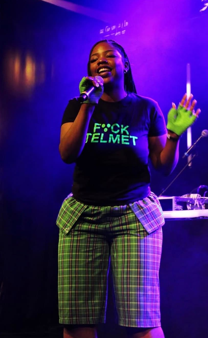 Martina en portrait profil